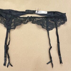 Victorias Secret Black Lace Garter Belt goth size M/L